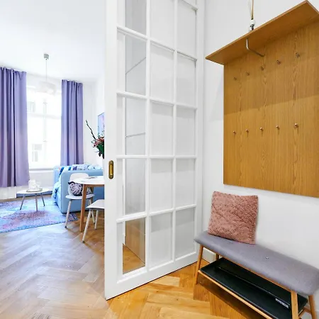 Apartment Palace Dlazdena - New Town