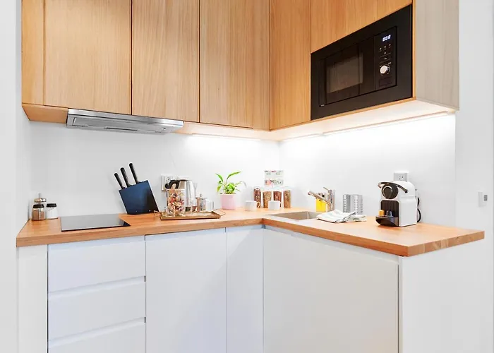 Palace Dlazdena - New Town Apartment *